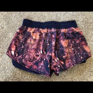 Calia by Carrie Underwood two in one shorts Sz med